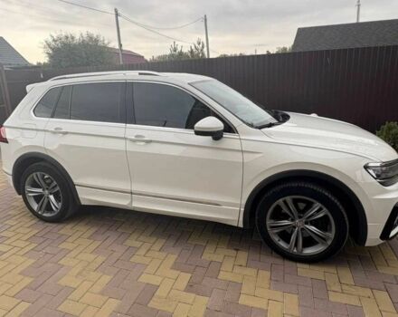 Белый Фольксваген Тигуан, объемом двигателя 2 л и пробегом 143 тыс. км за 19999 $, фото 3 на Automoto.ua