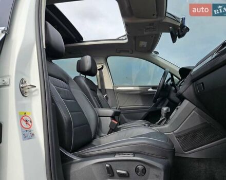 Білий Фольксваген Тігуан, об'ємом двигуна 2 л та пробігом 170 тис. км за 28500 $, фото 36 на Automoto.ua