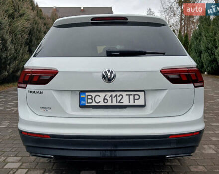 Белый Фольксваген Тигуан, объемом двигателя 2 л и пробегом 143 тыс. км за 17850 $, фото 5 на Automoto.ua