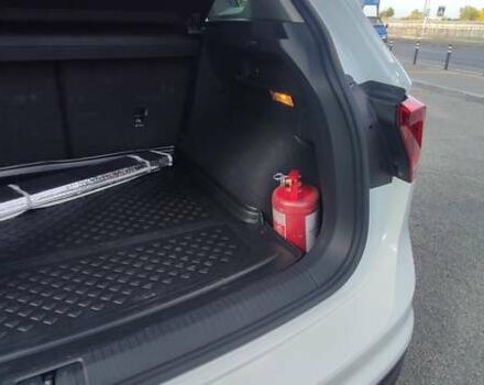 Белый Фольксваген Тигуан, объемом двигателя 1.97 л и пробегом 98 тыс. км за 30000 $, фото 26 на Automoto.ua