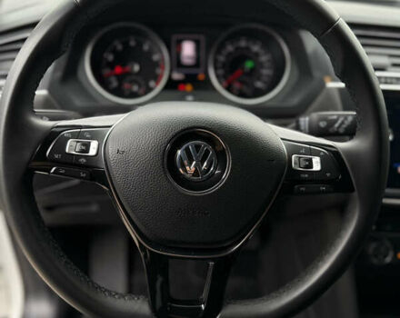 Белый Фольксваген Тигуан, объемом двигателя 2 л и пробегом 88 тыс. км за 25000 $, фото 19 на Automoto.ua