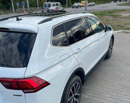 Белый Фольксваген Тигуан, объемом двигателя 1.98 л и пробегом 37 тыс. км за 25500 $, фото 4 на Automoto.ua