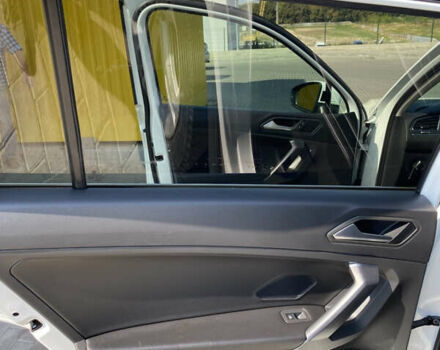 Білий Фольксваген Тігуан, об'ємом двигуна 0 л та пробігом 93 тис. км за 21500 $, фото 12 на Automoto.ua