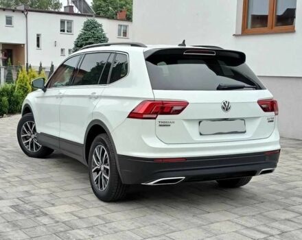 Білий Фольксваген Тігуан, об'ємом двигуна 2 л та пробігом 88 тис. км за 10300 $, фото 7 на Automoto.ua