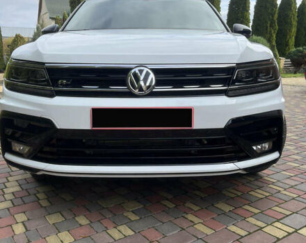 Белый Фольксваген Тигуан, объемом двигателя 0 л и пробегом 43 тыс. км за 22400 $, фото 3 на Automoto.ua