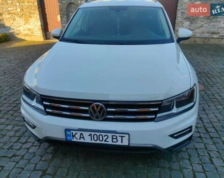 Белый Фольксваген Тигуан, объемом двигателя 2 л и пробегом 58 тыс. км за 22500 $, фото 4 на Automoto.ua