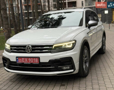 Белый Фольксваген Тигуан, объемом двигателя 2 л и пробегом 245 тыс. км за 28800 $, фото 61 на Automoto.ua