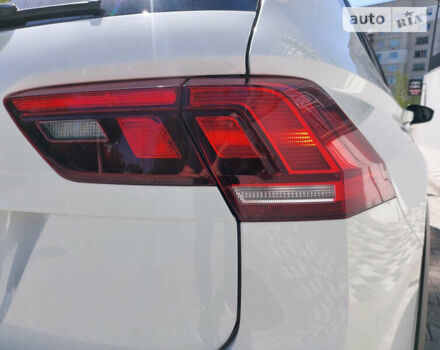 Белый Фольксваген Тигуан, объемом двигателя 1.98 л и пробегом 43 тыс. км за 27999 $, фото 9 на Automoto.ua