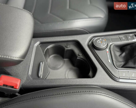 Білий Фольксваген Тігуан, об'ємом двигуна 2 л та пробігом 191 тис. км за 29200 $, фото 56 на Automoto.ua