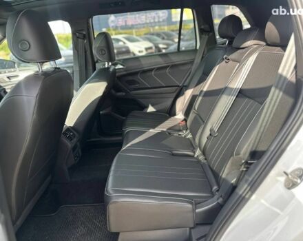 Белый Фольксваген Тигуан, объемом двигателя 2 л и пробегом 58 тыс. км за 31490 $, фото 32 на Automoto.ua