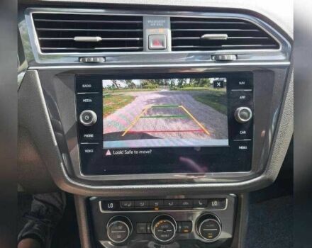 Белый Фольксваген Тигуан, объемом двигателя 2 л и пробегом 56 тыс. км за 8000 $, фото 7 на Automoto.ua