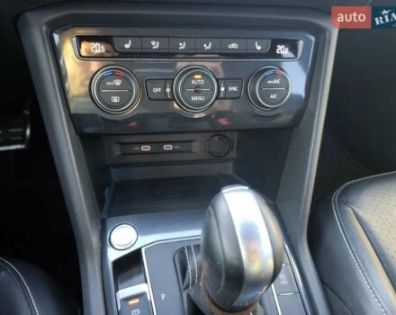 Білий Фольксваген Тігуан, об'ємом двигуна 2 л та пробігом 123 тис. км за 27500 $, фото 80 на Automoto.ua