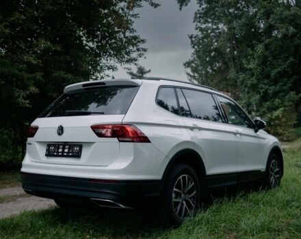 Белый Фольксваген Тигуан, объемом двигателя 2 л и пробегом 67 тыс. км за 13600 $, фото 3 на Automoto.ua