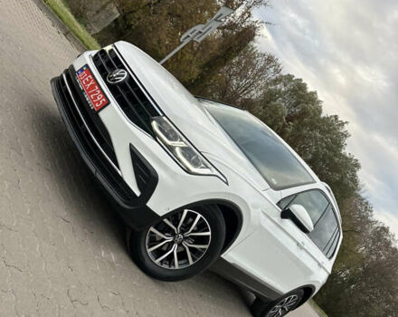 Белый Фольксваген Тигуан, объемом двигателя 2 л и пробегом 132 тыс. км за 27750 $, фото 9 на Automoto.ua