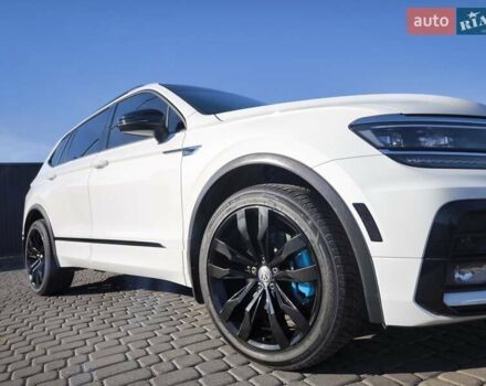 Білий Фольксваген Тігуан, об'ємом двигуна 2 л та пробігом 123 тис. км за 27500 $, фото 100 на Automoto.ua