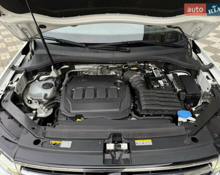 Білий Фольксваген Тігуан, об'ємом двигуна 2 л та пробігом 191 тис. км за 29200 $, фото 57 на Automoto.ua