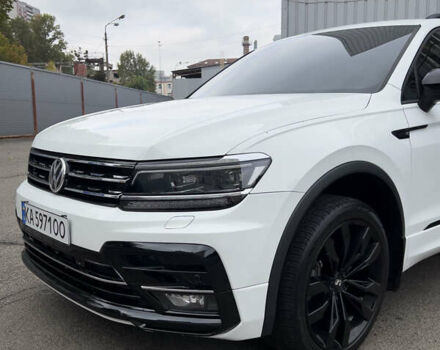 Белый Фольксваген Тигуан, объемом двигателя 1.98 л и пробегом 77 тыс. км за 26550 $, фото 2 на Automoto.ua