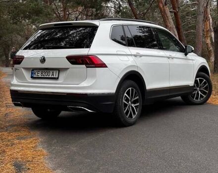 Білий Фольксваген Тігуан, об'ємом двигуна 2 л та пробігом 125 тис. км за 20000 $, фото 20 на Automoto.ua