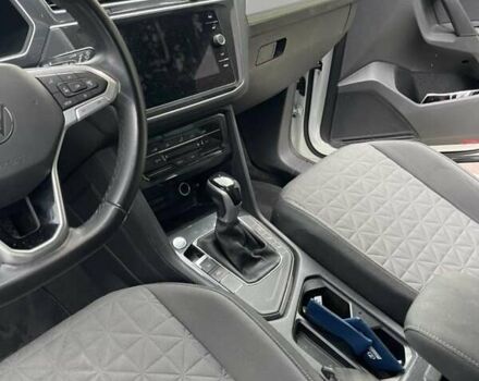 Белый Фольксваген Тигуан, объемом двигателя 1.97 л и пробегом 228 тыс. км за 29800 $, фото 14 на Automoto.ua