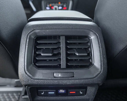 Белый Фольксваген Тигуан, объемом двигателя 2 л и пробегом 193 тыс. км за 33490 $, фото 60 на Automoto.ua