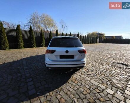 Білий Фольксваген Тігуан, об'ємом двигуна 2 л та пробігом 123 тис. км за 27500 $, фото 53 на Automoto.ua