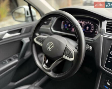 Білий Фольксваген Тігуан, об'ємом двигуна 2 л та пробігом 191 тис. км за 29200 $, фото 55 на Automoto.ua