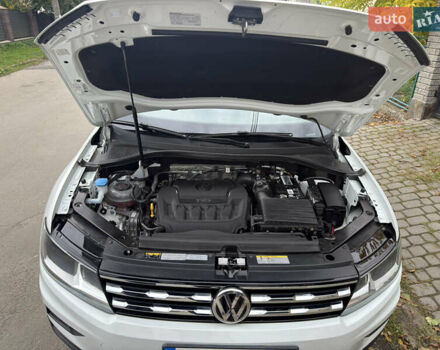 Белый Фольксваген Тигуан, объемом двигателя 2 л и пробегом 39 тыс. км за 24500 $, фото 20 на Automoto.ua