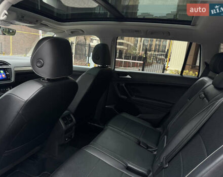 Білий Фольксваген Тігуан, об'ємом двигуна 2 л та пробігом 103 тис. км за 21000 $, фото 6 на Automoto.ua