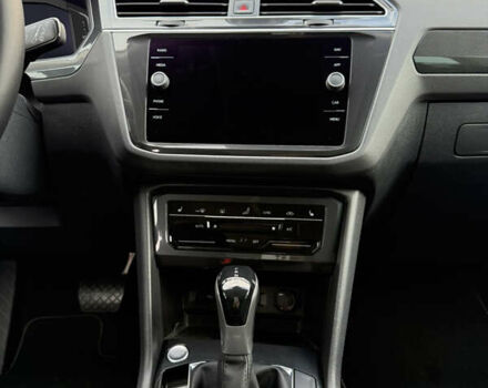 Білий Фольксваген Тігуан, об'ємом двигуна 1.97 л та пробігом 78 тис. км за 36000 $, фото 25 на Automoto.ua