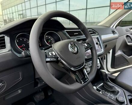 Белый Фольксваген Тигуан, объемом двигателя 1.98 л и пробегом 55 тыс. км за 21800 $, фото 33 на Automoto.ua