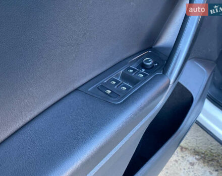 Білий Фольксваген Тігуан, об'ємом двигуна 2 л та пробігом 135 тис. км за 18800 $, фото 10 на Automoto.ua