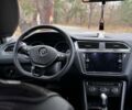 Білий Фольксваген Тігуан, об'ємом двигуна 2 л та пробігом 125 тис. км за 20000 $, фото 23 на Automoto.ua