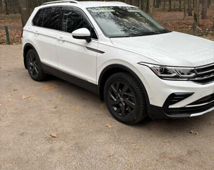 Білий Фольксваген Тігуан, об'ємом двигуна 1.98 л та пробігом 35 тис. км за 31600 $, фото 3 на Automoto.ua