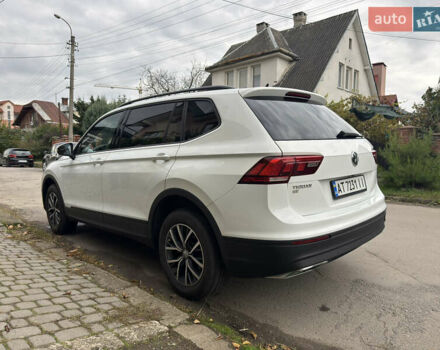 Белый Фольксваген Тигуан, объемом двигателя 2 л и пробегом 39 тыс. км за 24500 $, фото 4 на Automoto.ua
