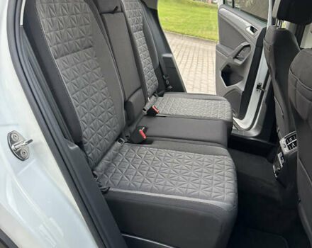 Белый Фольксваген Тигуан, объемом двигателя 2 л и пробегом 132 тыс. км за 27750 $, фото 98 на Automoto.ua