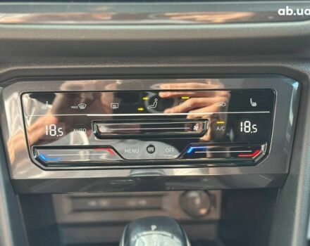 Белый Фольксваген Тигуан, объемом двигателя 2 л и пробегом 58 тыс. км за 31490 $, фото 27 на Automoto.ua