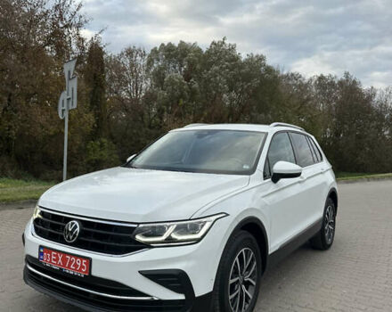 Белый Фольксваген Тигуан, объемом двигателя 2 л и пробегом 132 тыс. км за 27750 $, фото 4 на Automoto.ua