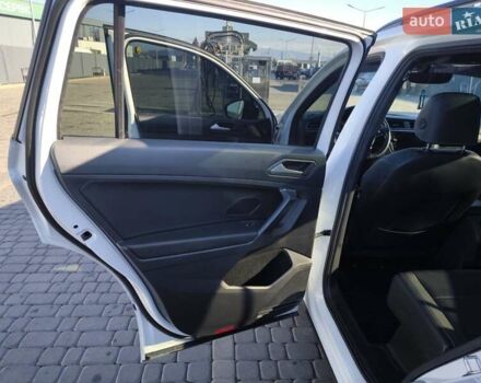 Білий Фольксваген Тігуан, об'ємом двигуна 2 л та пробігом 123 тис. км за 27500 $, фото 94 на Automoto.ua