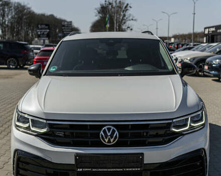 Белый Фольксваген Тигуан, объемом двигателя 2 л и пробегом 193 тыс. км за 33490 $, фото 28 на Automoto.ua