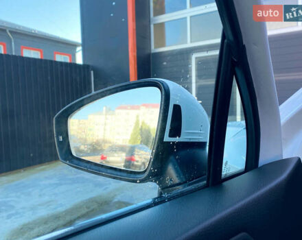 Білий Фольксваген Тігуан, об'ємом двигуна 2 л та пробігом 135 тис. км за 18800 $, фото 4 на Automoto.ua