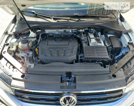 Белый Фольксваген Тигуан, объемом двигателя 1.98 л и пробегом 43 тыс. км за 27999 $, фото 6 на Automoto.ua