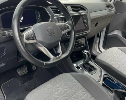 Белый Фольксваген Тигуан, объемом двигателя 1.97 л и пробегом 228 тыс. км за 29800 $, фото 13 на Automoto.ua