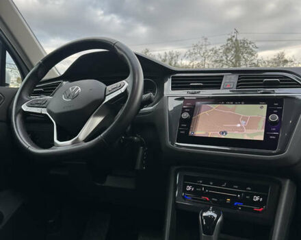 Білий Фольксваген Тігуан, об'ємом двигуна 2 л та пробігом 133 тис. км за 27550 $, фото 99 на Automoto.ua