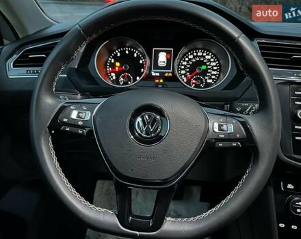 Белый Фольксваген Тигуан, объемом двигателя 2 л и пробегом 102 тыс. км за 21990 $, фото 26 на Automoto.ua