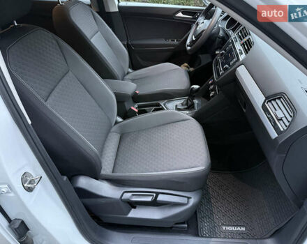 Белый Фольксваген Тигуан, объемом двигателя 2 л и пробегом 67 тыс. км за 21300 $, фото 6 на Automoto.ua