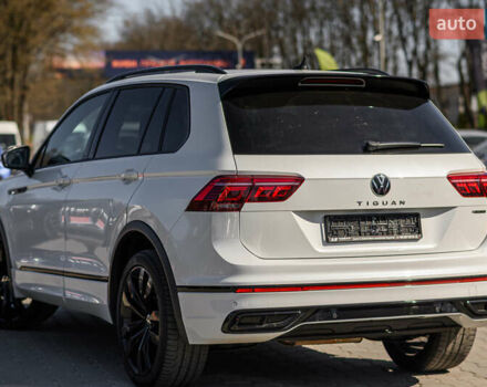 Белый Фольксваген Тигуан, объемом двигателя 2 л и пробегом 193 тыс. км за 33490 $, фото 7 на Automoto.ua