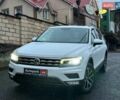 Белый Фольксваген Тигуан, объемом двигателя 2 л и пробегом 102 тыс. км за 21990 $, фото 1 на Automoto.ua