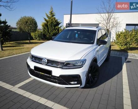 Білий Фольксваген Тігуан, об'ємом двигуна 2 л та пробігом 123 тис. км за 27500 $, фото 9 на Automoto.ua