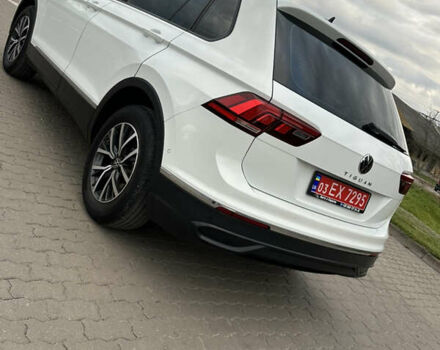 Белый Фольксваген Тигуан, объемом двигателя 2 л и пробегом 132 тыс. км за 27750 $, фото 25 на Automoto.ua