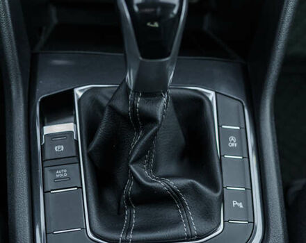 Белый Фольксваген Тигуан, объемом двигателя 2 л и пробегом 193 тыс. км за 33490 $, фото 53 на Automoto.ua